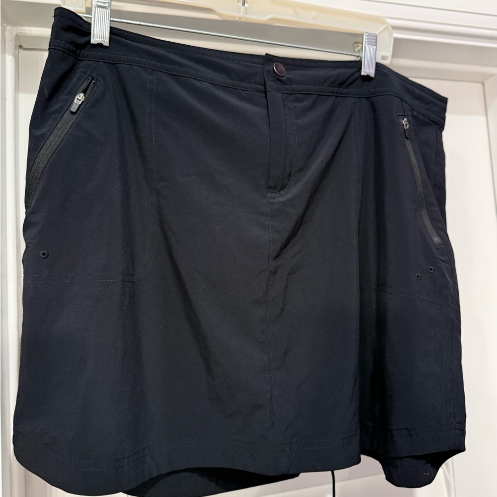 Title Nine Black Rogue Skort with Zipper Pockets size 12